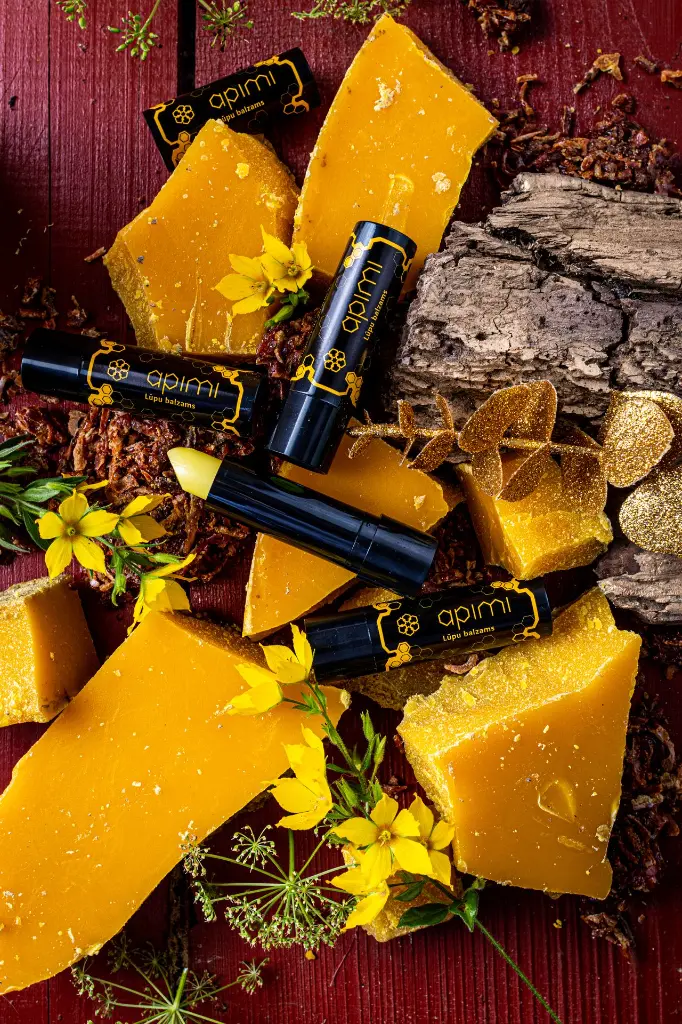 LC Apimi lip balm with beeswax 1.webp